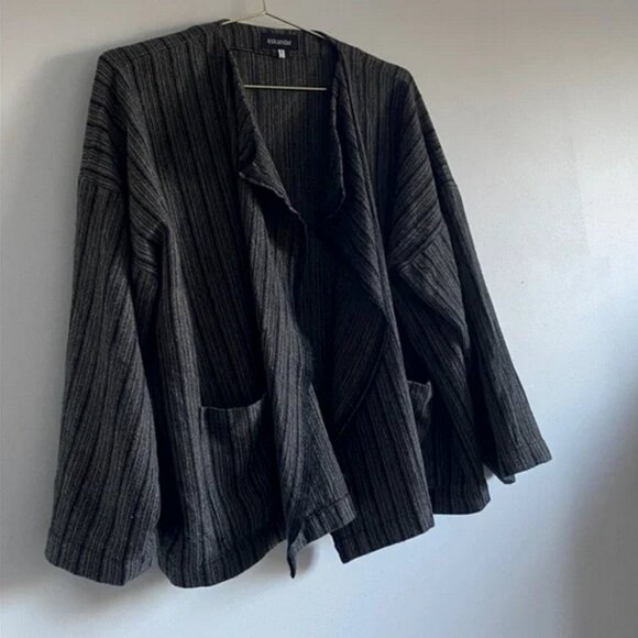 Eskandar Wool-Cashmere Oversized Jacket – Charcoal Stripe (Free Size) - Picture 12 of 15